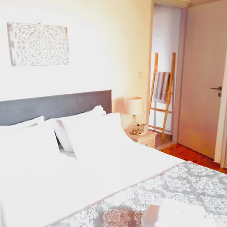 Pine House With Sea View Apartment Lefkada City