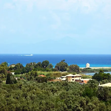 Апартаменты Pine House With Sea View