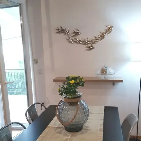 Apartment Pine House With Sea View